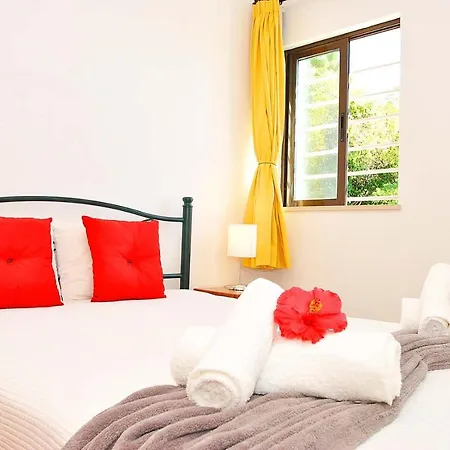 Isis Villa *